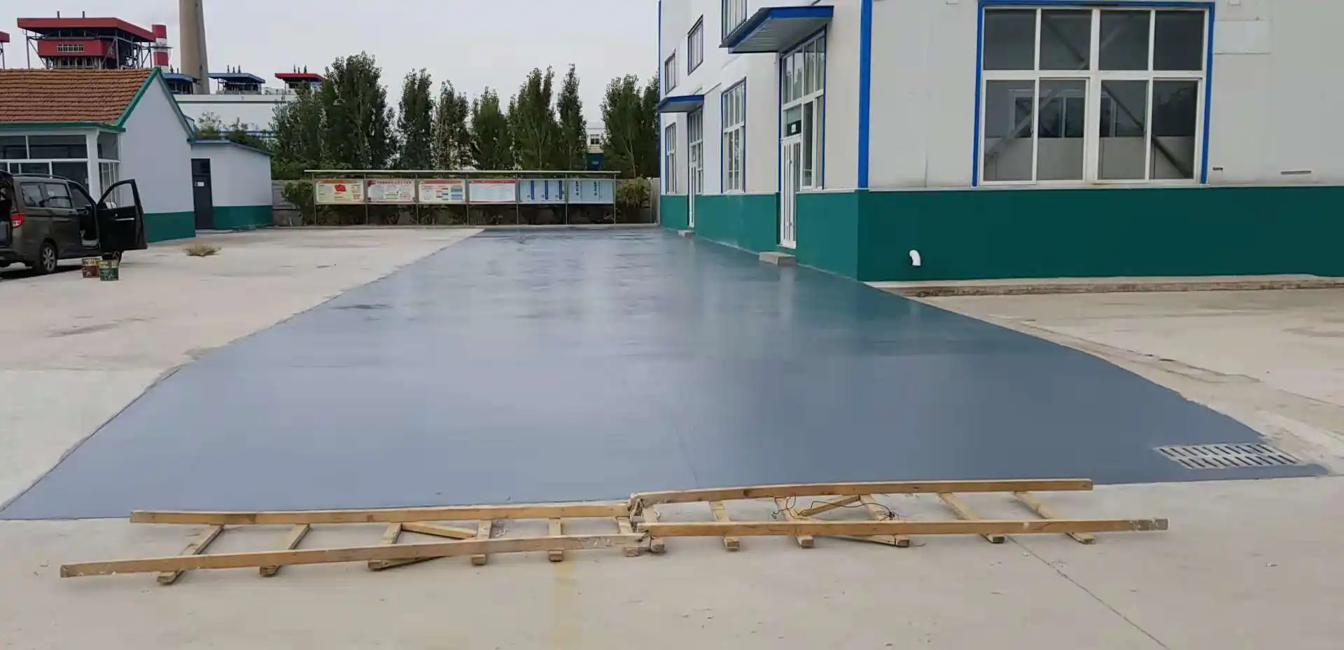 荣昌车间厂房地坪漆修补翻新